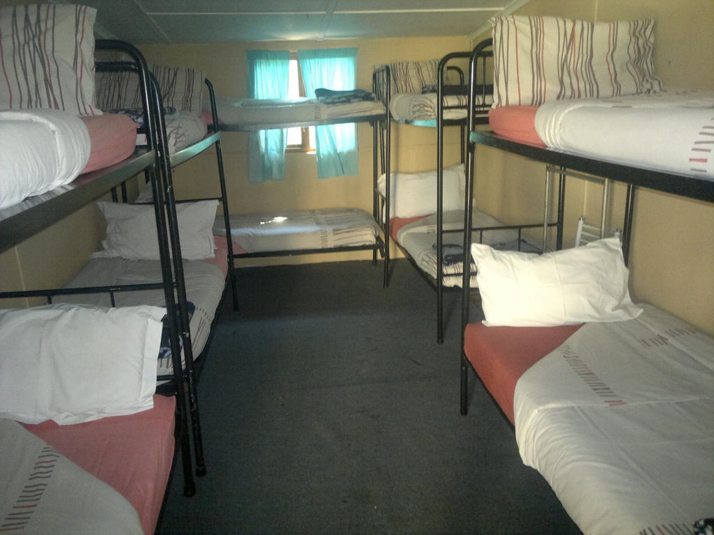 ริเวอร์ลอดจ์แบคแพคเกอร์ Hostel เคปทาวน์ ห้อง รูปภาพ
