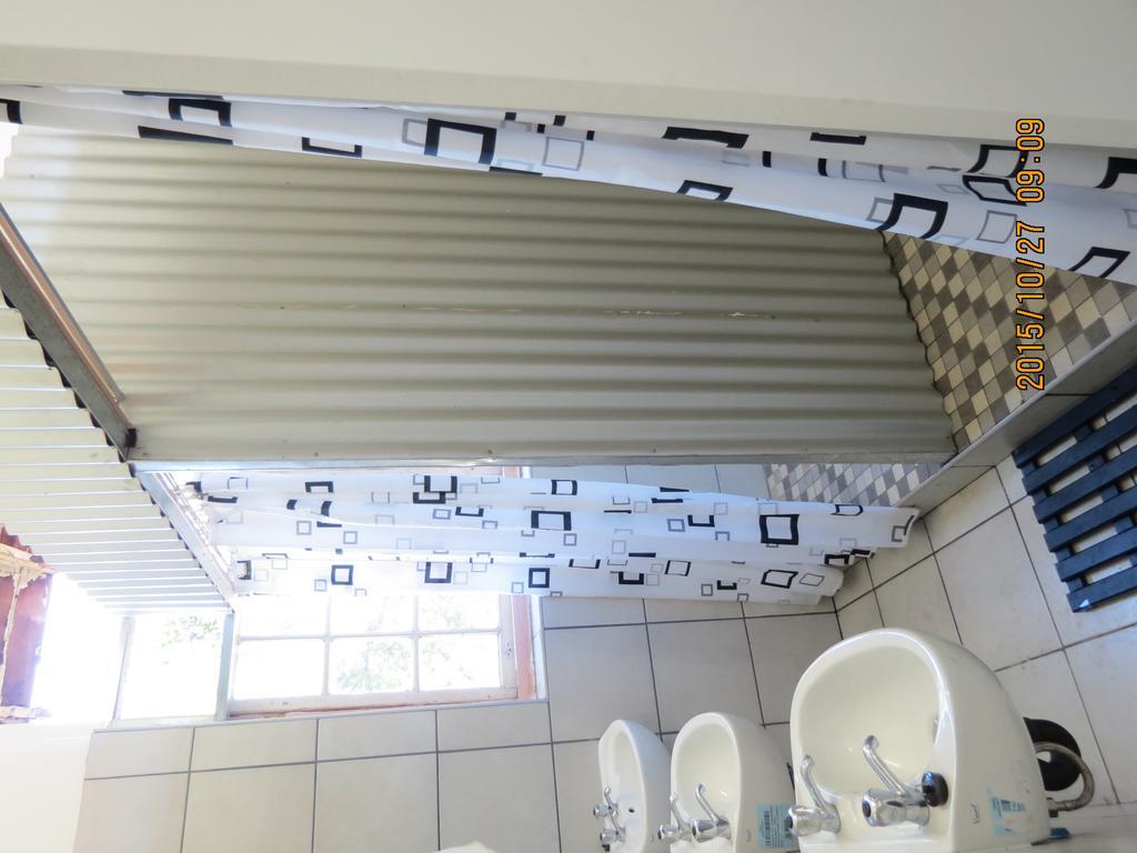 ริเวอร์ลอดจ์แบคแพคเกอร์ Hostel เคปทาวน์ ภายนอก รูปภาพ