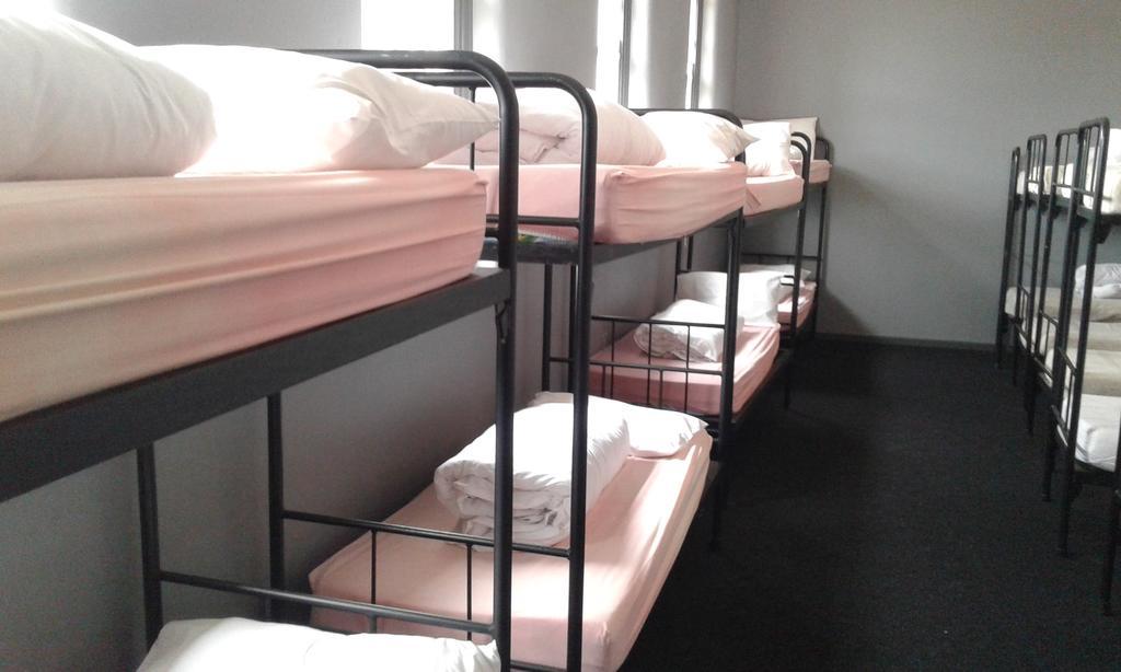 ริเวอร์ลอดจ์แบคแพคเกอร์ Hostel เคปทาวน์ ภายนอก รูปภาพ