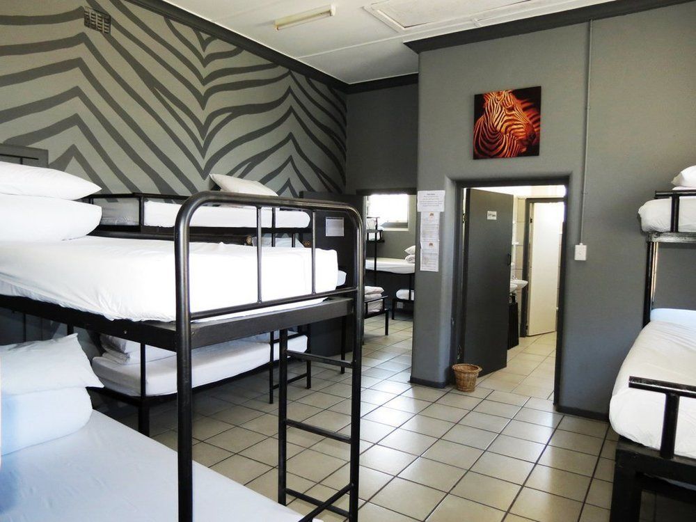 ริเวอร์ลอดจ์แบคแพคเกอร์ Hostel เคปทาวน์ ภายนอก รูปภาพ