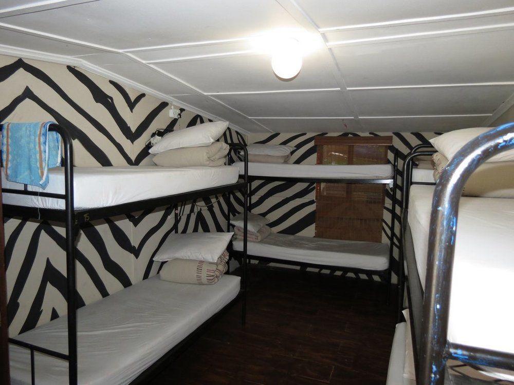 ริเวอร์ลอดจ์แบคแพคเกอร์ Hostel เคปทาวน์ ภายนอก รูปภาพ
